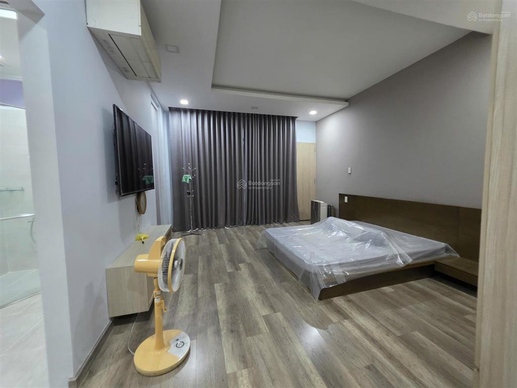 Biệt thự vip trần hưng đạo, dt 169 m2, ngang 8 m, 4 tầng, thang máy, gara 3 xe ôtô, giá tốt