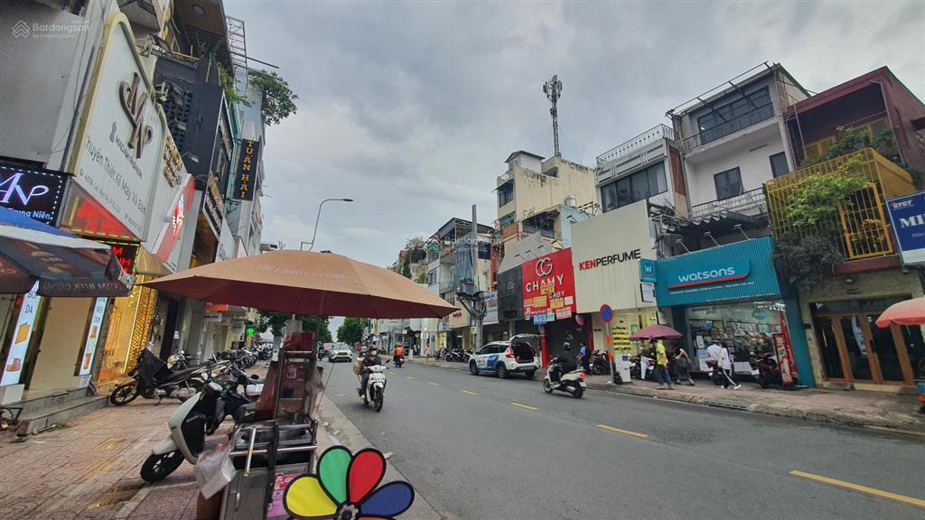 Nhà 3 tầng, dt 138 m2, rộng 9 m, hẻm xe hơi lê văn sỹ, giá cực tốt