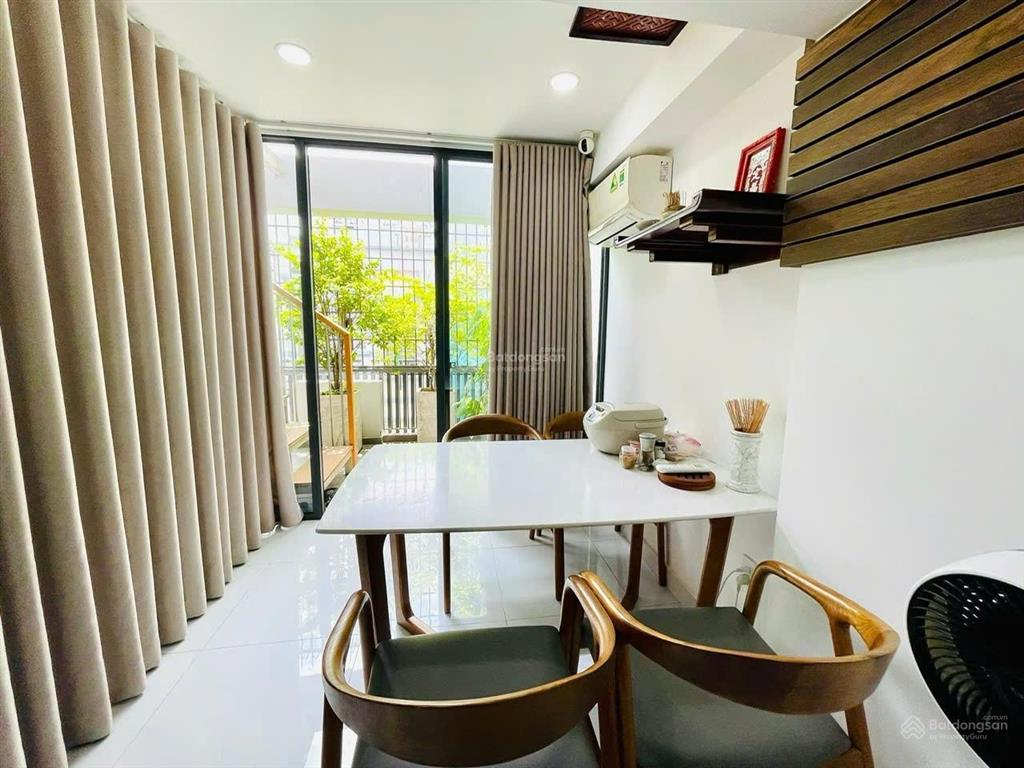 Hiếm q.3. nhà 5 tầng, 4 pn, hẻm xe hơi 6 m, nguyễn thiện thuật, giá cực tốt.