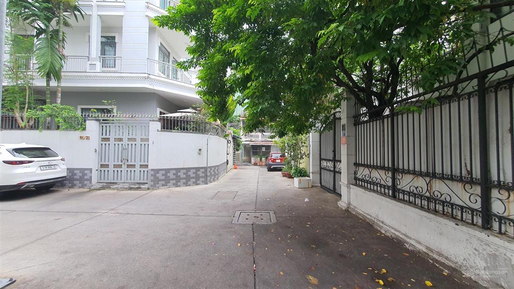 Vip q. 5. biệt thự cực đẹp, 4t, thang máy, dt 150 m2, ngang 8 m, giá tốt