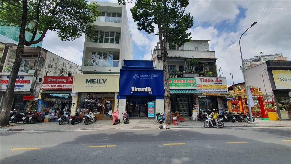 Nhà 2 tầng, mặt tiền kinh doanh, dt 148 m2, ngang bề thế, dòng tiền khủng