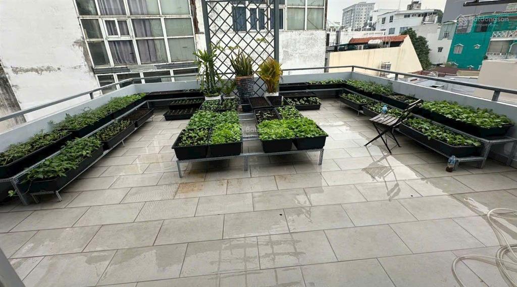 Nhà 4 tầng cực đẹp, dt 113 m2, ngang 6.4 m, dòng tiền mạnh, giá siêu tốt