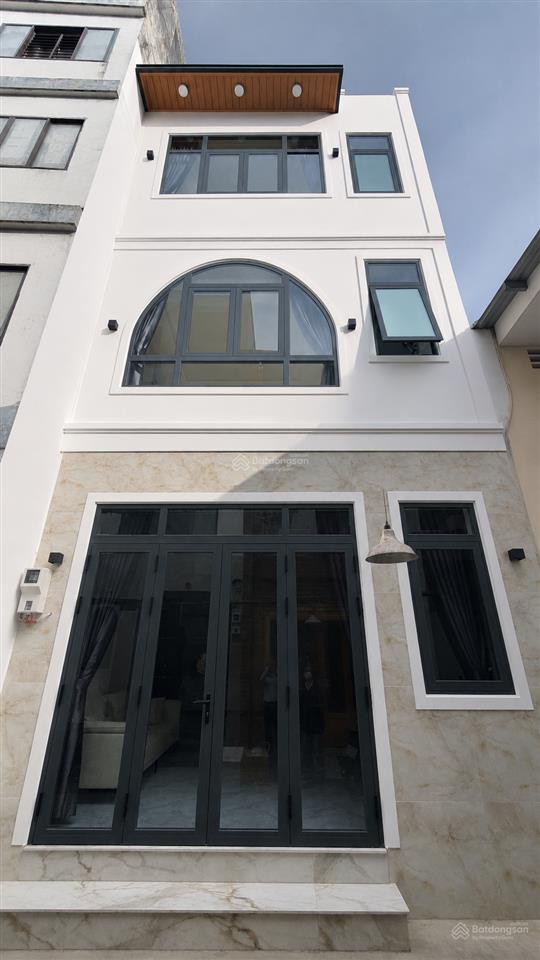 Nhà mới đẹp, 3t, ngang 5.1 m, 4 pn, hẻm ba gác, giá cực tốt