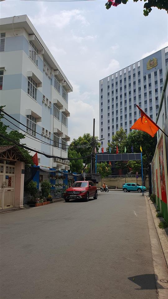 Nhà 4t, nguyễn trãi, dt 105 m2, ngang 6.8m hiếm, đường 2 xe tải, giá cực tốt