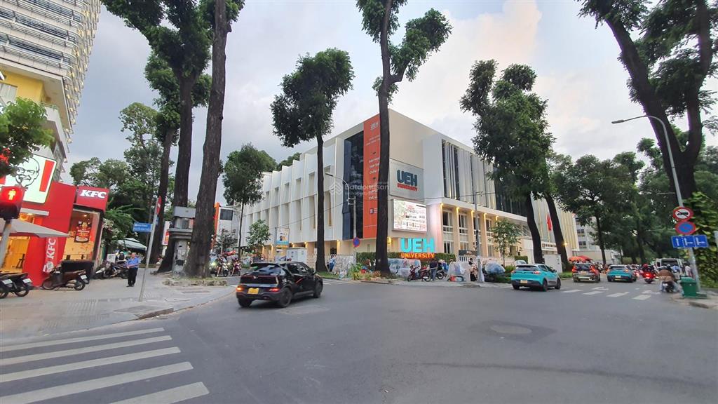 Hiếm q.3. nhà 3t, phạm ngọc thạch, dt 62 m2, gần hồ con rùa, giá tốt