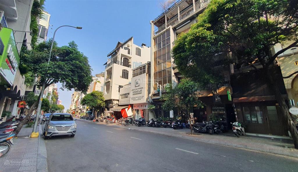 Hiếm bến thành, nhà 4 tầng, hxh, dt 88 m2, ngang 6m, giá tốt