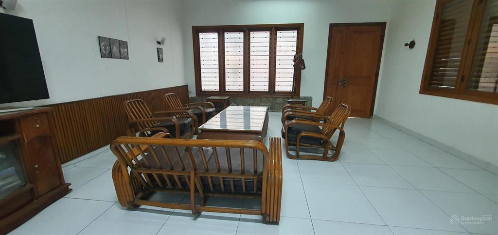 Vip q.1, biệt thự đậm chất sài gòn xưa, dt 233 m2, hồ bơi, vườn thượng uyển, gara 2 ôtô, giá tốt