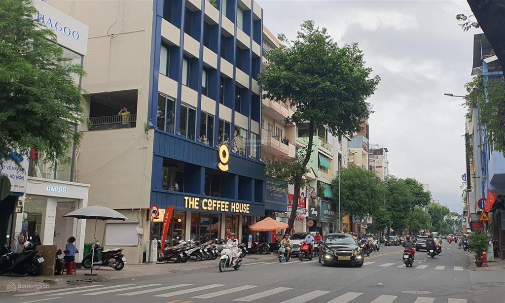 Nhà 4t, ngang bề thế 5.3 m, hẻm xe tải thông, kinh doanh cực đỉnh, giá tốt