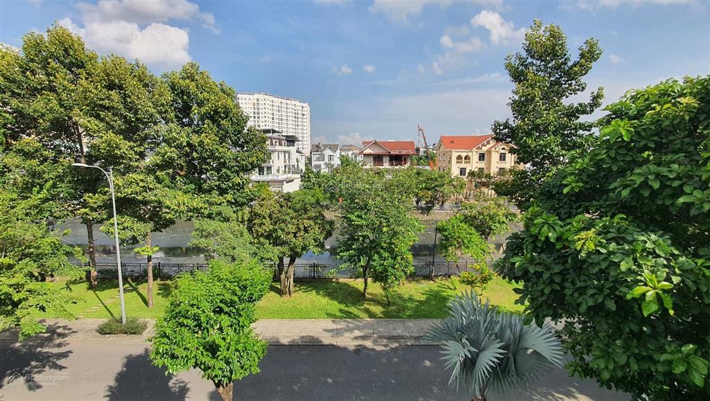 Biệt thự vip lakeview city, view sông, dt 194 m2, ngang 9 m, 3 mặt thoáng, hiếm, giá tốt