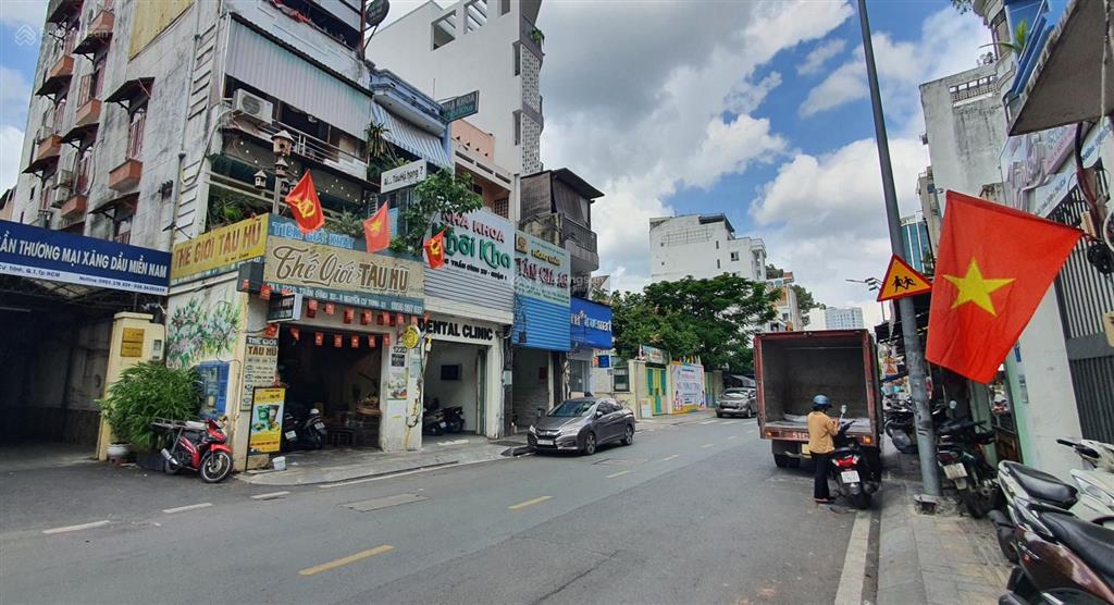 Nhà 4t, trần đình xu, trung tâm q.1, khu tây ở, dòng tiền mạnh, giá tốt.