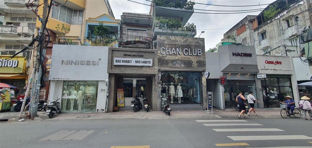 Hiếm q3, nhà 4t, ngang 4.8m, 5 pn, nở hậu tài lộc, giá cực tốt