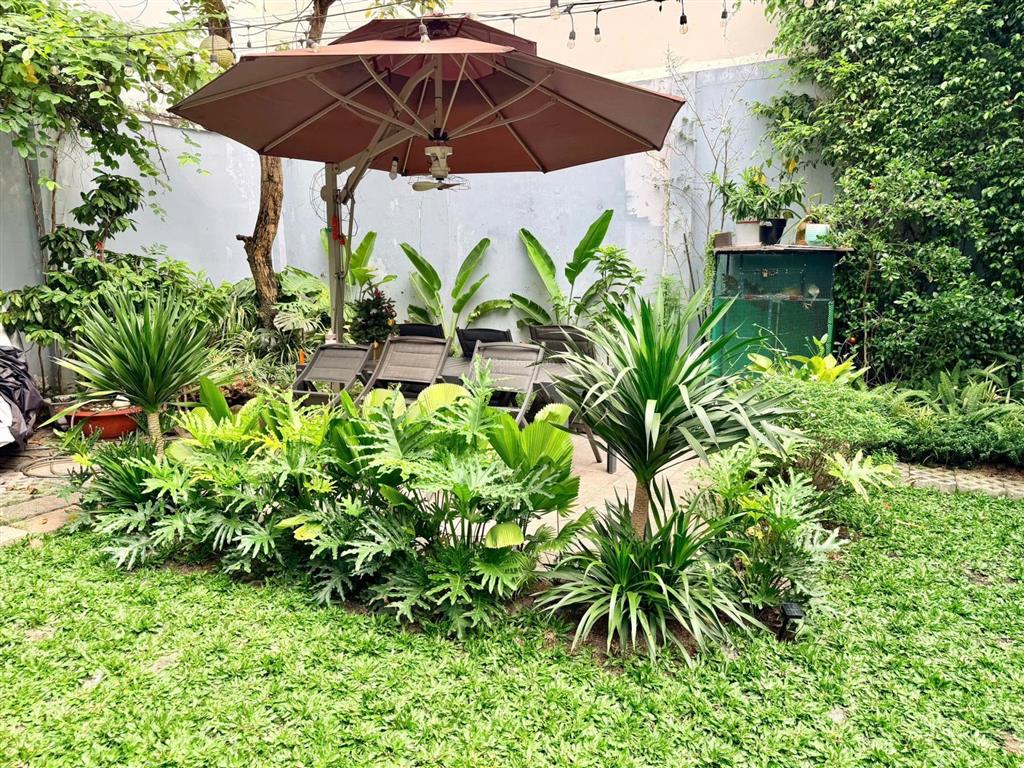 Villa thảo điền, 2 mặt tiền, có hầm, view sông sài gòn, dòng tiền 3 tỷ/năm, giá thương lượng tốt