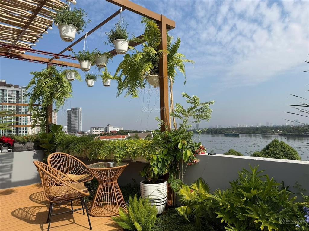 Villa thảo điền, 2 mặt tiền, có hầm, view sông sài gòn, dòng tiền 3 tỷ/năm, giá thương lượng tốt