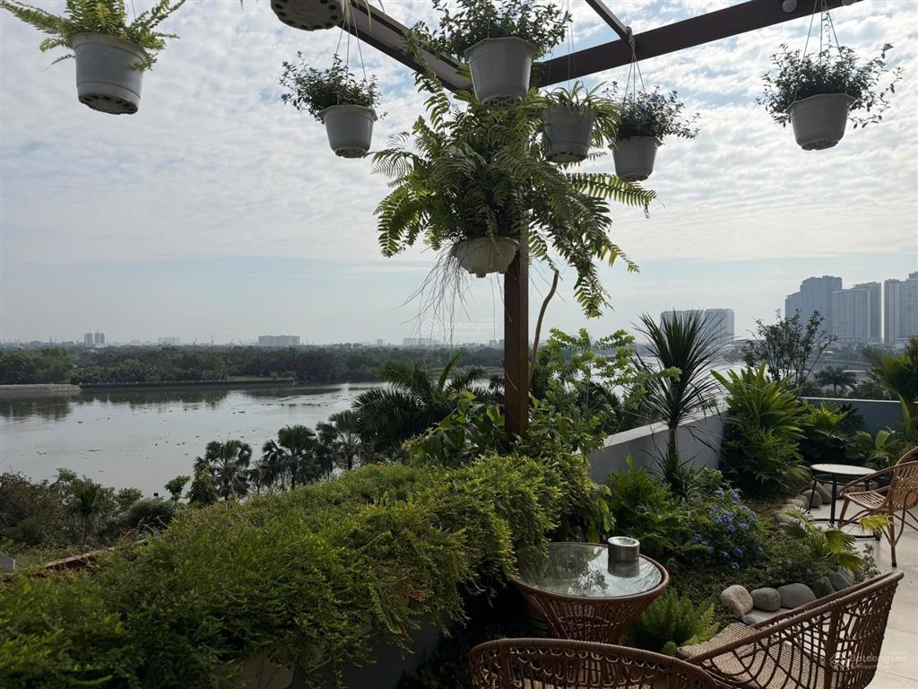 Villa thảo điền, 2 mặt tiền, có hầm, view sông sài gòn, dòng tiền 3 tỷ/năm, giá thương lượng tốt