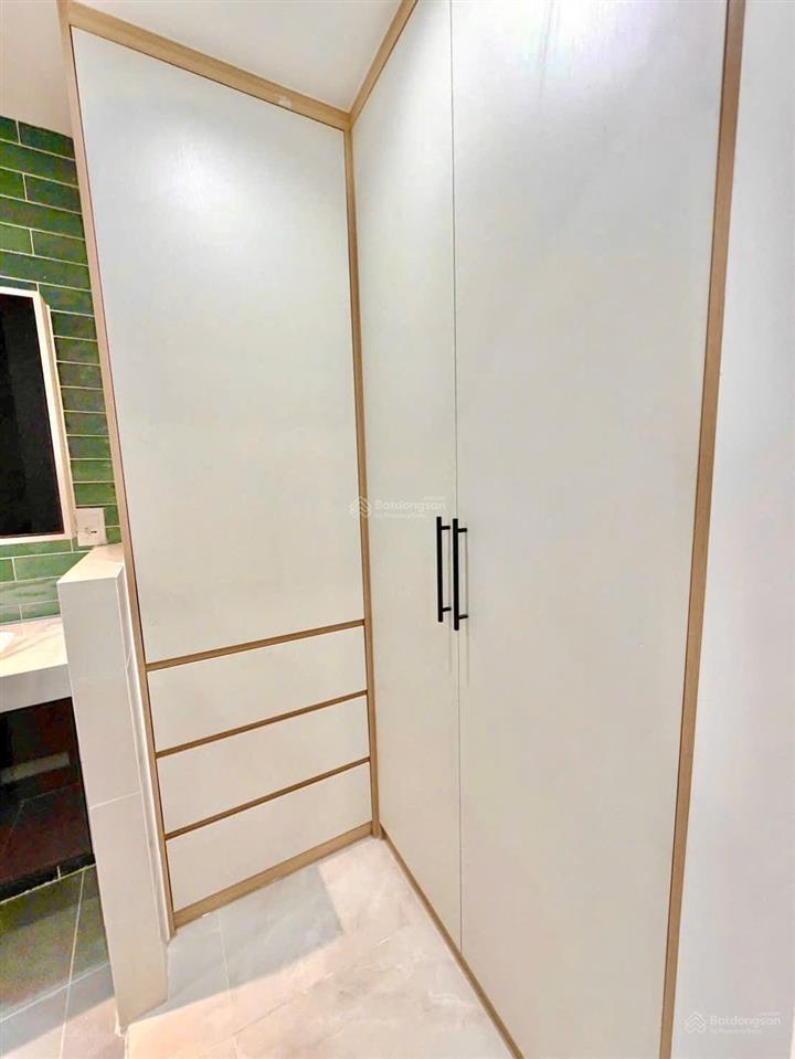 Nhà 4 tầng, căn góc, 2 mặt tiền q.1, view sông và công viên, giá cực tốt