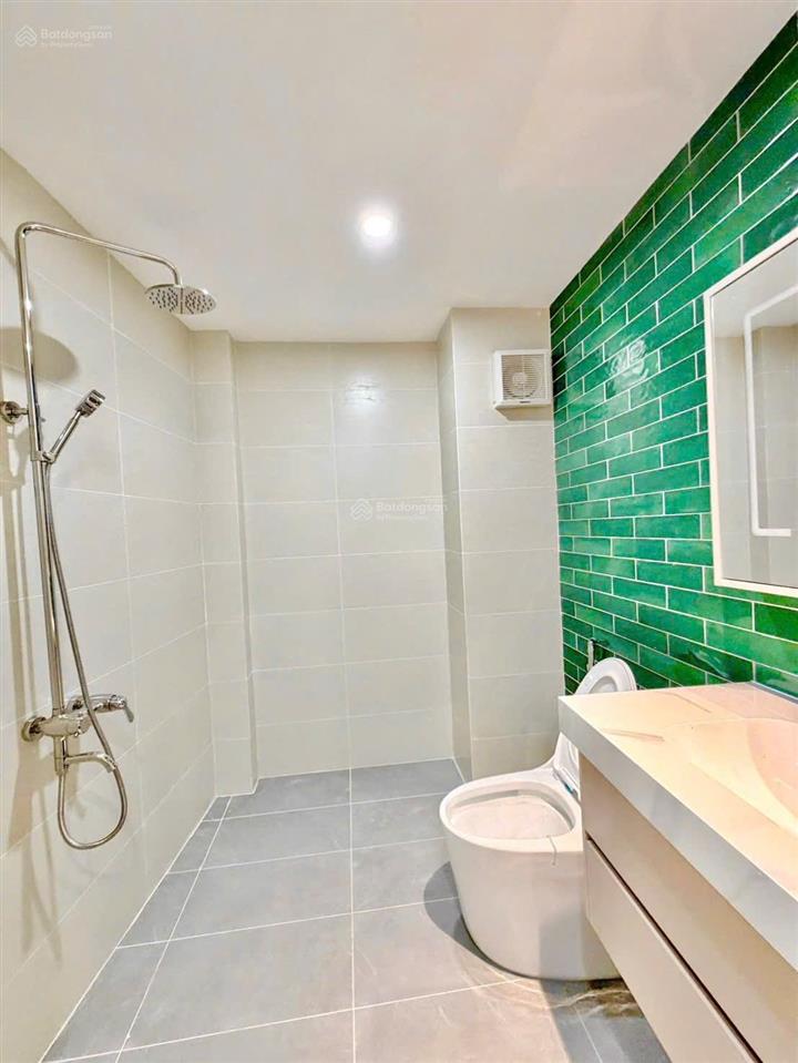 Nhà 4 tầng, căn góc, 2 mặt tiền q.1, view sông và công viên, giá cực tốt