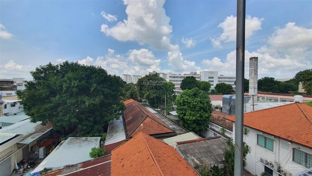Villa vip q. 5, đường trần hưng đạo, dt 173 m2, ngang 8 m, gara 3 xe ôtô, giá tốt
