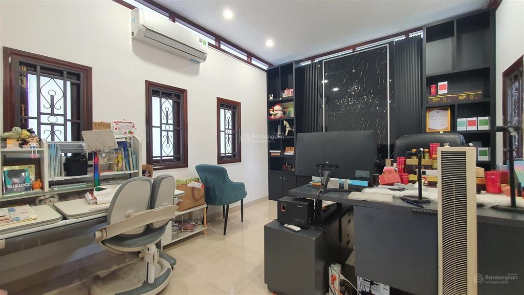 Hiếm q.9. biệt thự phước long, dt 351 m2, ngang 12 m, giá cực tốt.