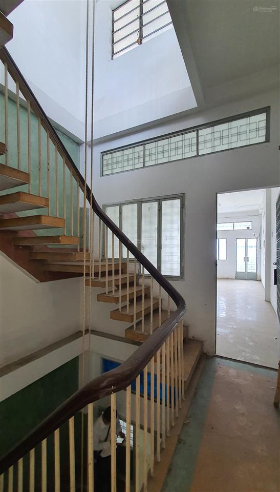 Nhà 5t, mặt tiền lê hồng phong, dt 77,6m2, 8 pn, 2 sân thượng, 2 thoáng, nở hậu 8,3 m, giá cực tốt
