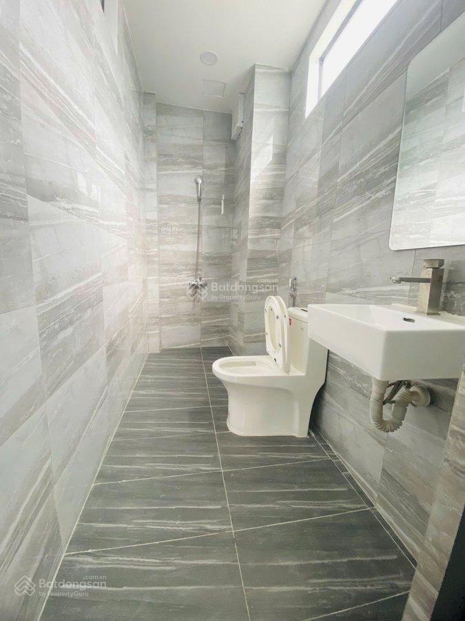 Nhà 5t, dt 39 m2, ngang 4 m, hẻm xe hơi thông, giá tốt