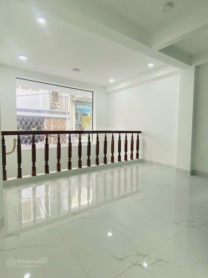 Nhà 5t, dt 39 m2, ngang 4 m, hẻm xe hơi thông, giá tốt