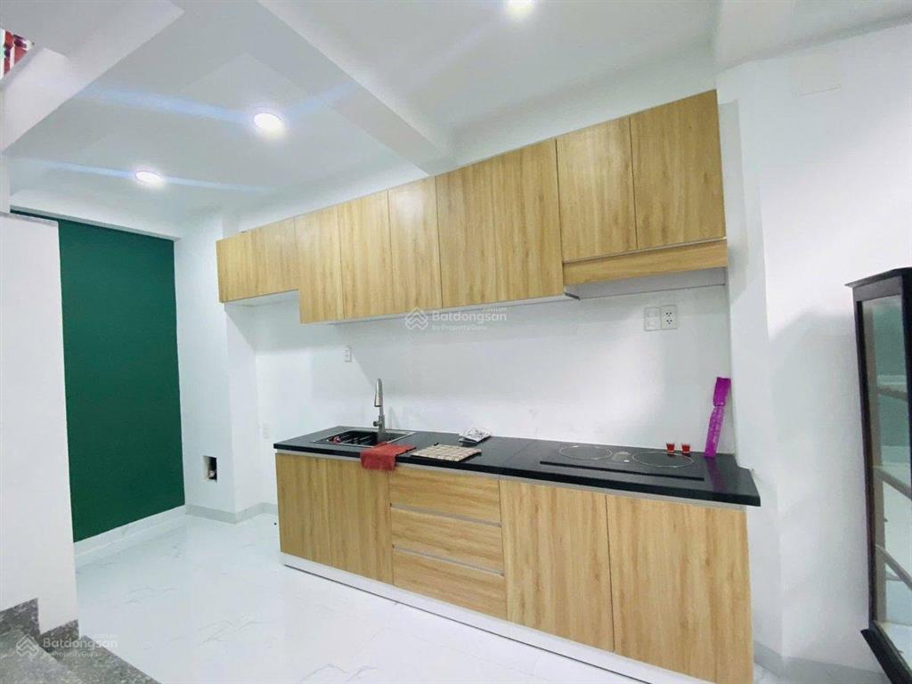 Nhà 5t, dt 39 m2, ngang 4 m, hẻm xe hơi thông, giá tốt