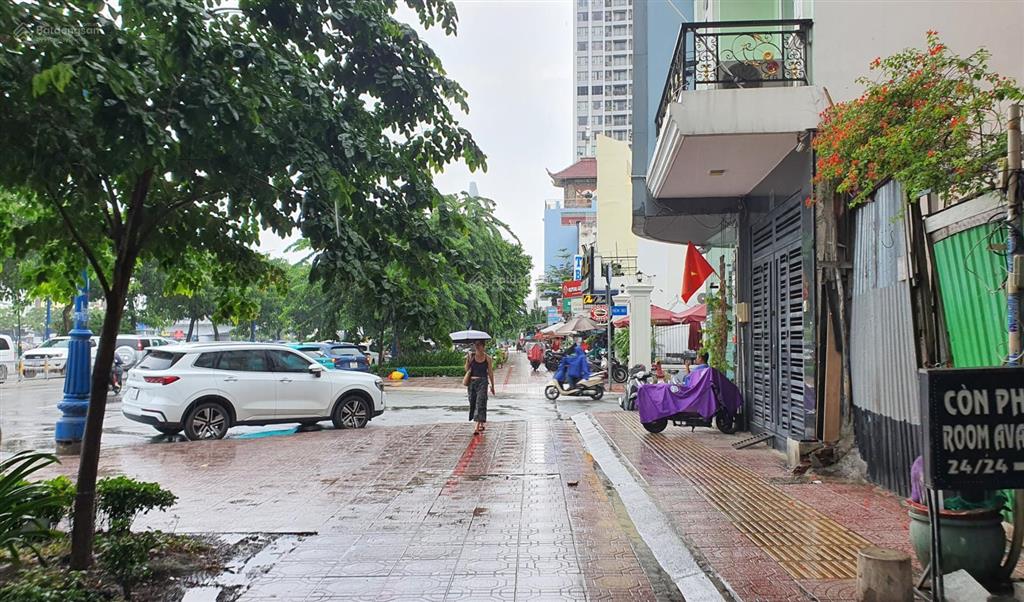 Nhà 6t, thang máy, 3 mặt thoáng, hxh thông bến vân đồn, dt 75.1m2, hàng hiếm, giá tốt