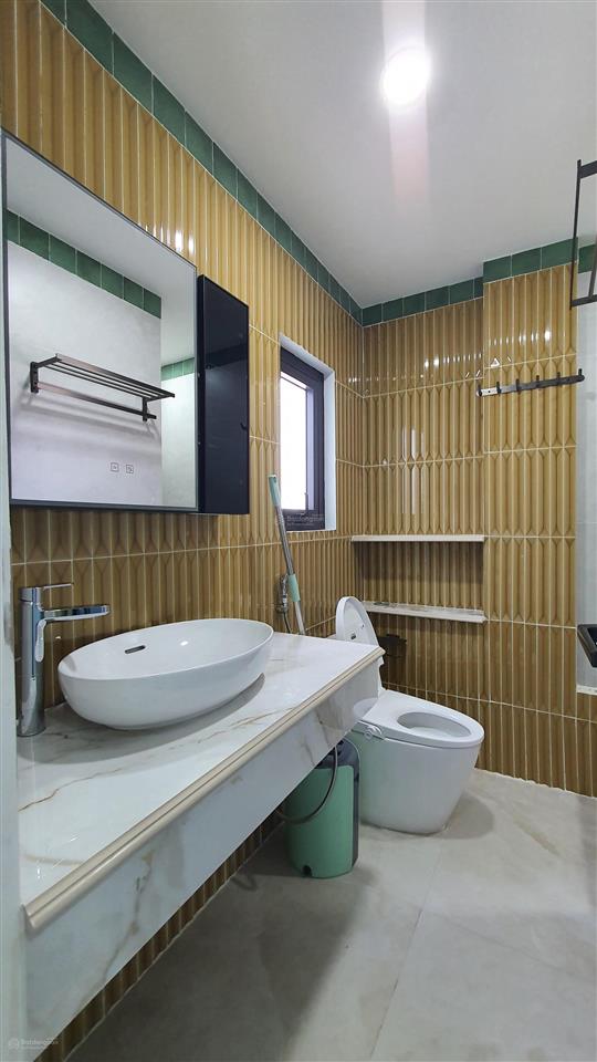 Nhà 5t, thang máy, mặt tiền điện biên phủ, 2 mặt thoáng, full nội thất, khai thác air bnb, giá tốt