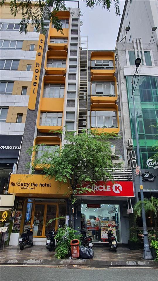 Bán khách sạn, 8t, mặt tiền lê thánh tôn, ngang 8m, kinh doanh vip, giá tốt.