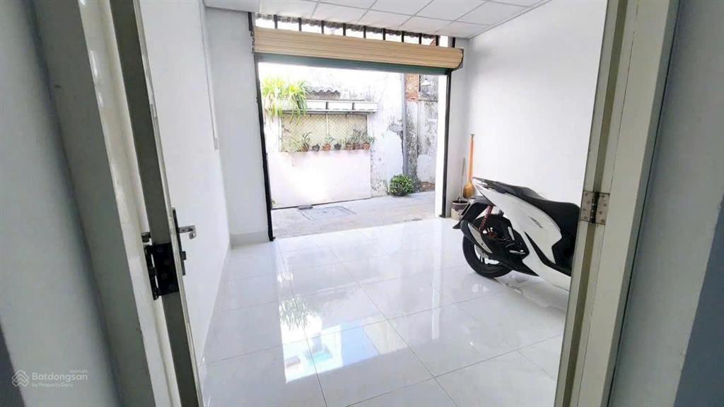 Nhà c4, dt 90 m2, xây chdv, ngay chợ tân định, giá siêu tốt