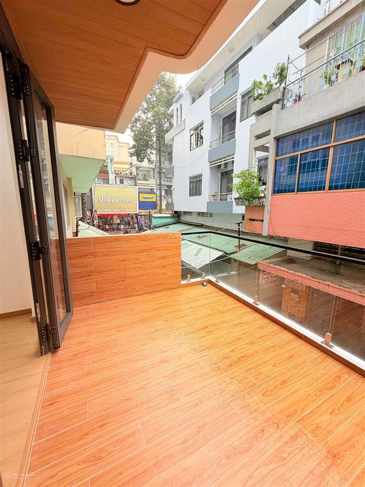 Nhà 5t, căn góc, nguyễn trãi, hẻm xe tải thông, giá cực tốt