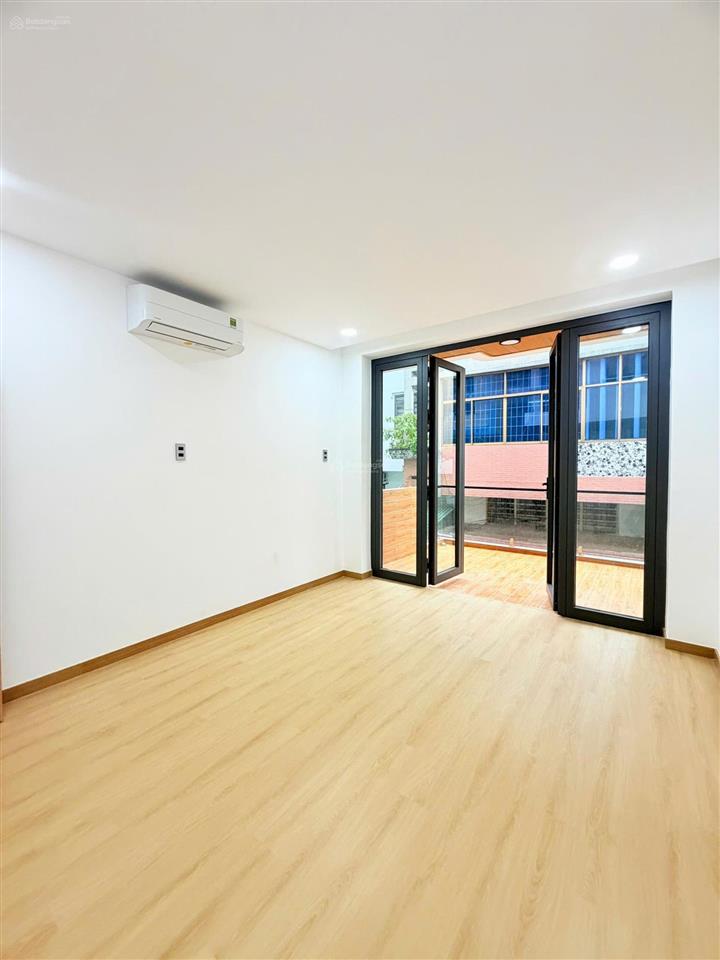 Nhà 5t, căn góc, nguyễn trãi, hẻm xe tải thông, giá cực tốt