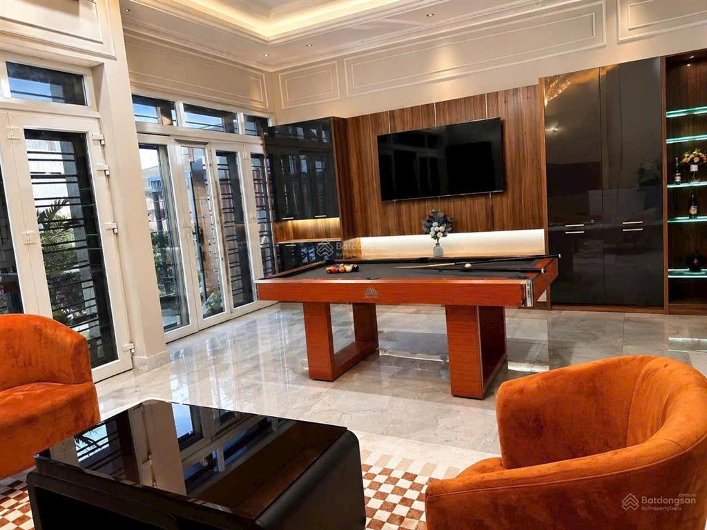 Nhà 4 tầng siêu đẹp, gần nhà thờ tân định, dt 113 m2, ngang 6.4 m, dòng tiền mạnh, giá tốt