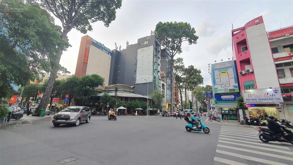 Nhà 3t, căn góc, 3 mặt thoáng, hxh p. bến thành, giá tốt