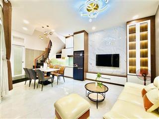 Ngay cv gia định, cạnh mặt tiền bùi văn thêm, 3 tầng (3pn) full nt, phổ quang, nhận nhà ngay, shr