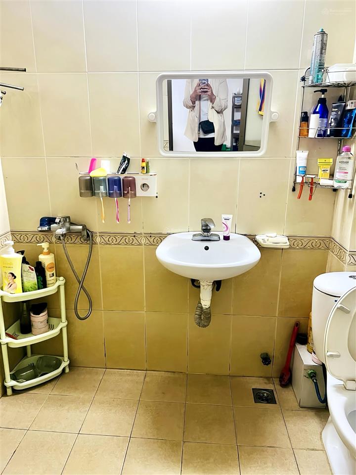 Bán nhà ngã tư sở cạnh royal city 51m2, oto 7chỗ đỗ cửa, mt5.3m,2thoáng, chỉ 16tỷ.