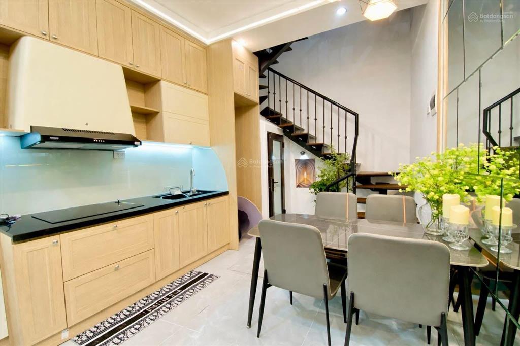 (hiếm) 11tỷ5 oto tránh liền kề nguyễn tuân 30m2* 5t, lô góc 3pn, nhà đẹp ở ngay.