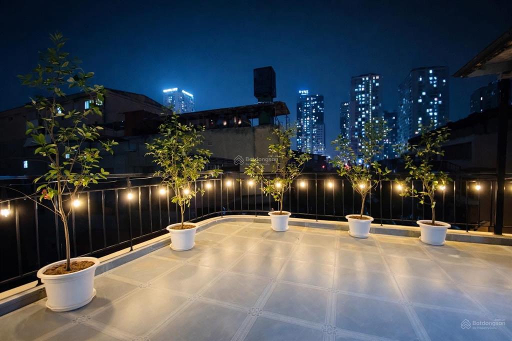 (hiếm) 11tỷ5 oto tránh liền kề nguyễn tuân 30m2* 5t, lô góc 3pn, nhà đẹp ở ngay.