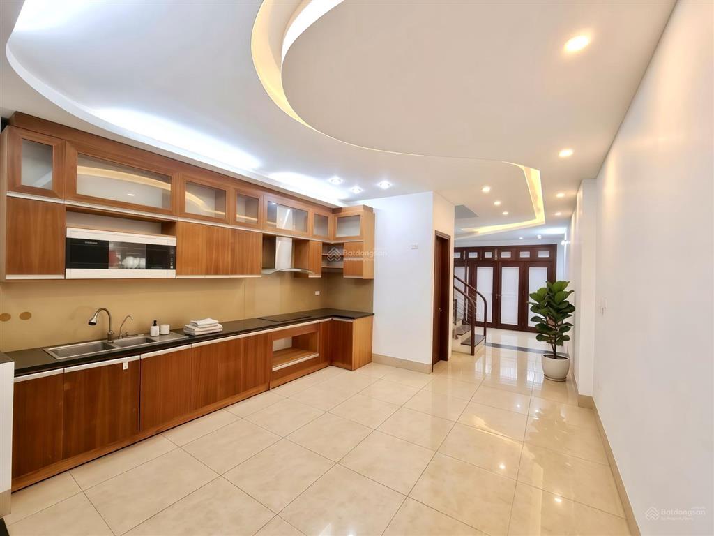 Bán nhà phố nguyễn tuân dt50m2 x 5t, mt4.2m, 2thoáng, oto đỗ cửa, 4pn, ngõ thông, giá 17.9tỷ.