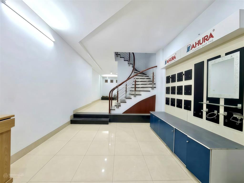 Bán nhà phố nguyễn tuân dt50m2 x 5t, mt4.2m, 2thoáng, oto đỗ cửa, 4pn, ngõ thông, giá 17.9tỷ.