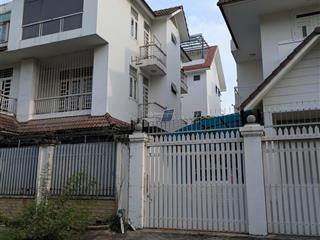Cho thuê biệt thự 1 trệt + 2 lầu +áp mái đường đặng thùy trâm chỉ 50 triệu/tháng phòng ngủ 8 pn