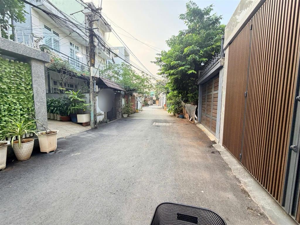 Bán nhà phố liền kề hẻm oto thông thoáng của đường thạnh mỹ lợi p. thạnh mỹ lợi quận 2