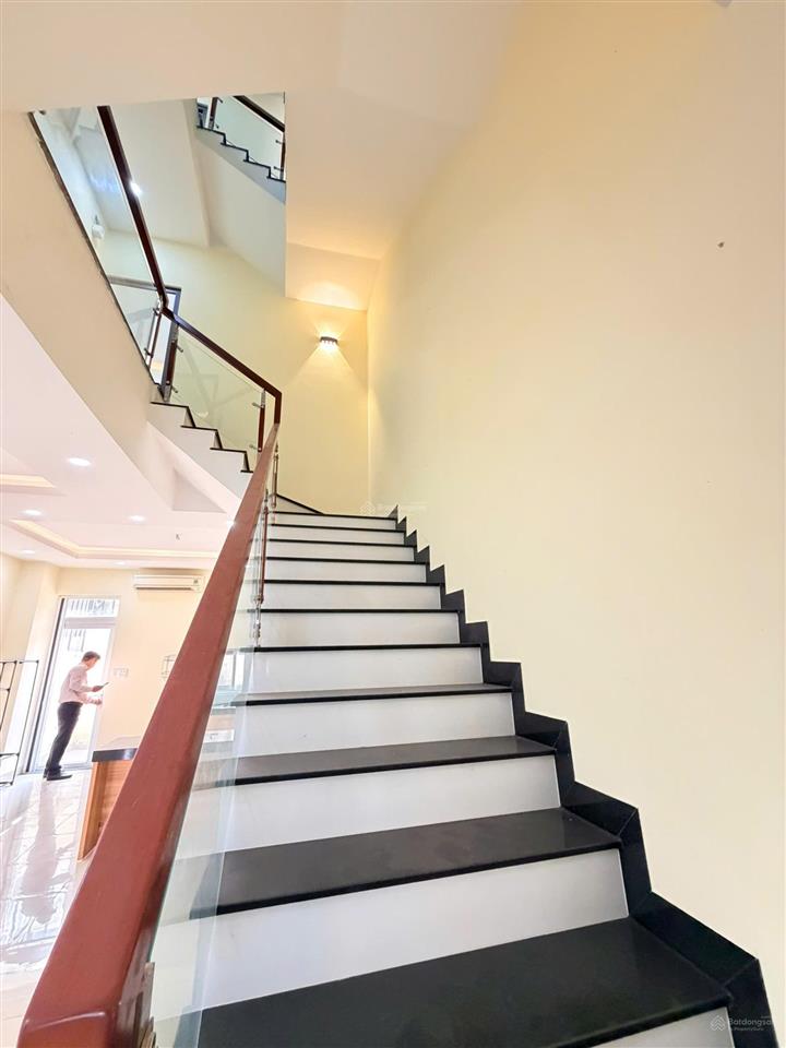 Bán nhà phố liền kề khu dự án rosita đường nguyễn thị tư p. long trường quận 9