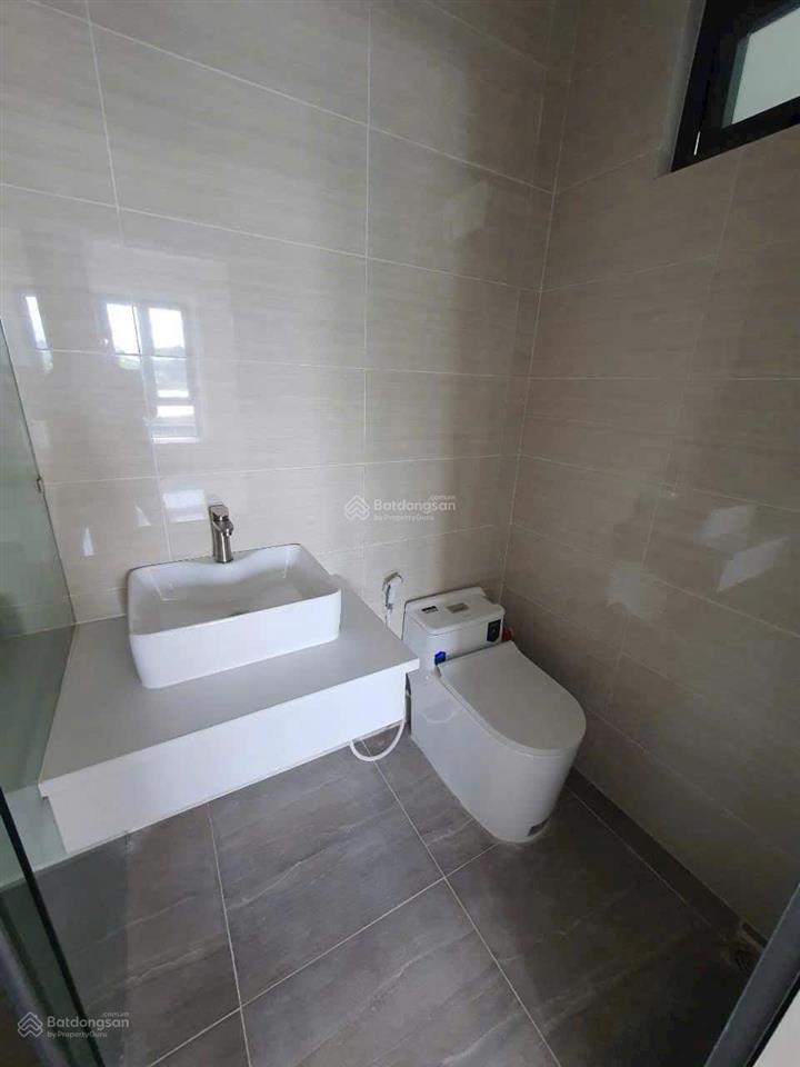 Chính chủ gửi bán chdv mặt tiền đường số 42 phường bình trưng đông quận 2