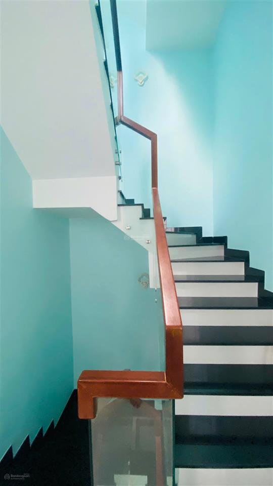 Bán căn góc 2 mặt tiền đường nguyễn đôn tiết p.cát lái quận 2 ( lg qh 16m )