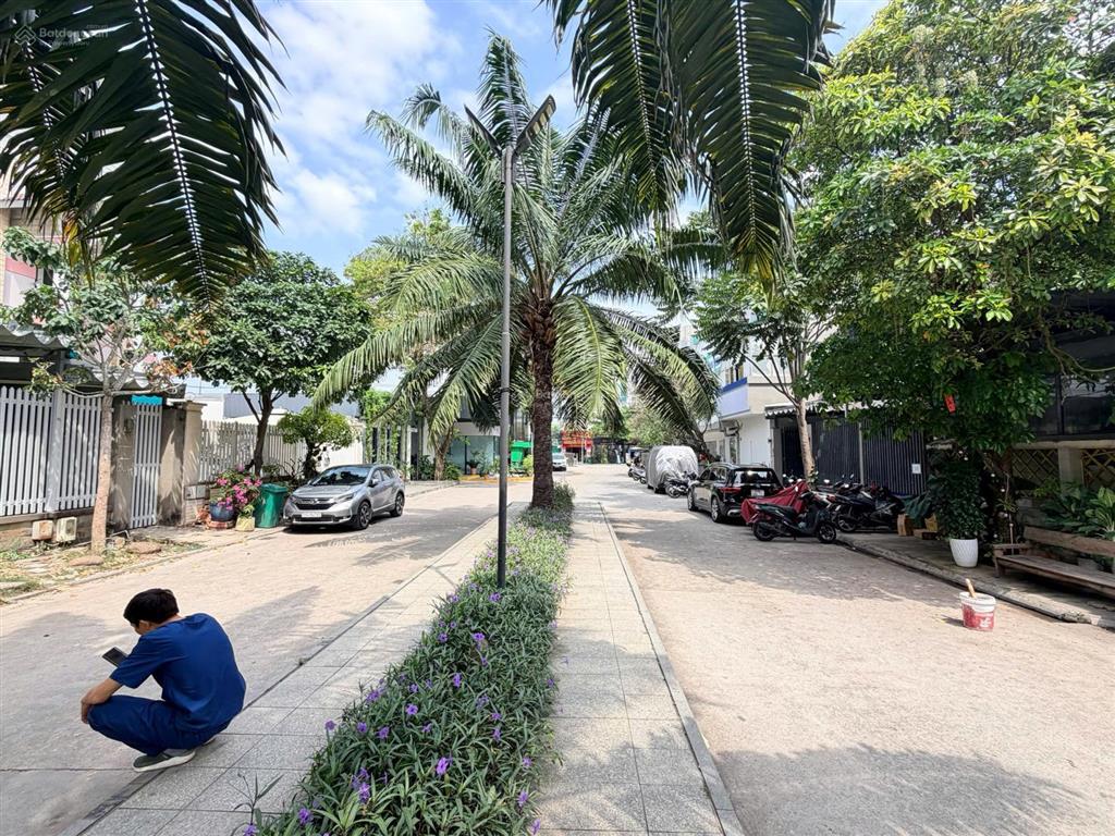 Bán căn biệt thự nội khu 280 lương định của p. an phú quận 2 (khu chỉ có 12 nền biệt thự độc lập)