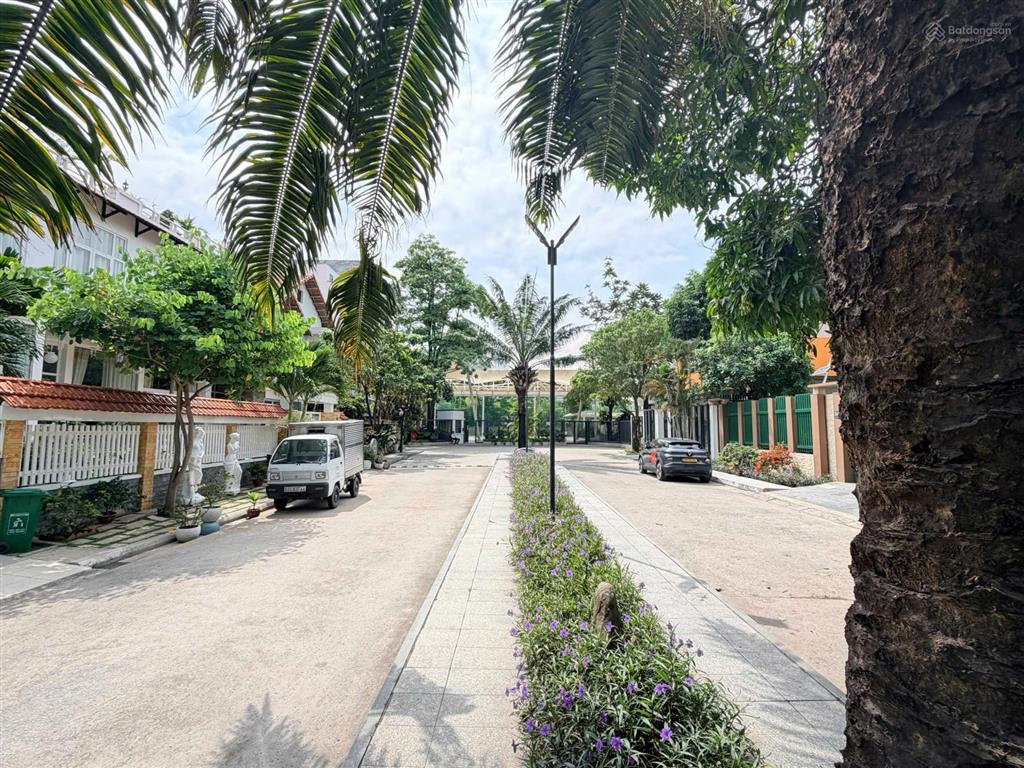 Bán căn biệt thự nội khu 280 lương định của p. an phú quận 2 (khu chỉ có 12 nền biệt thự độc lập)