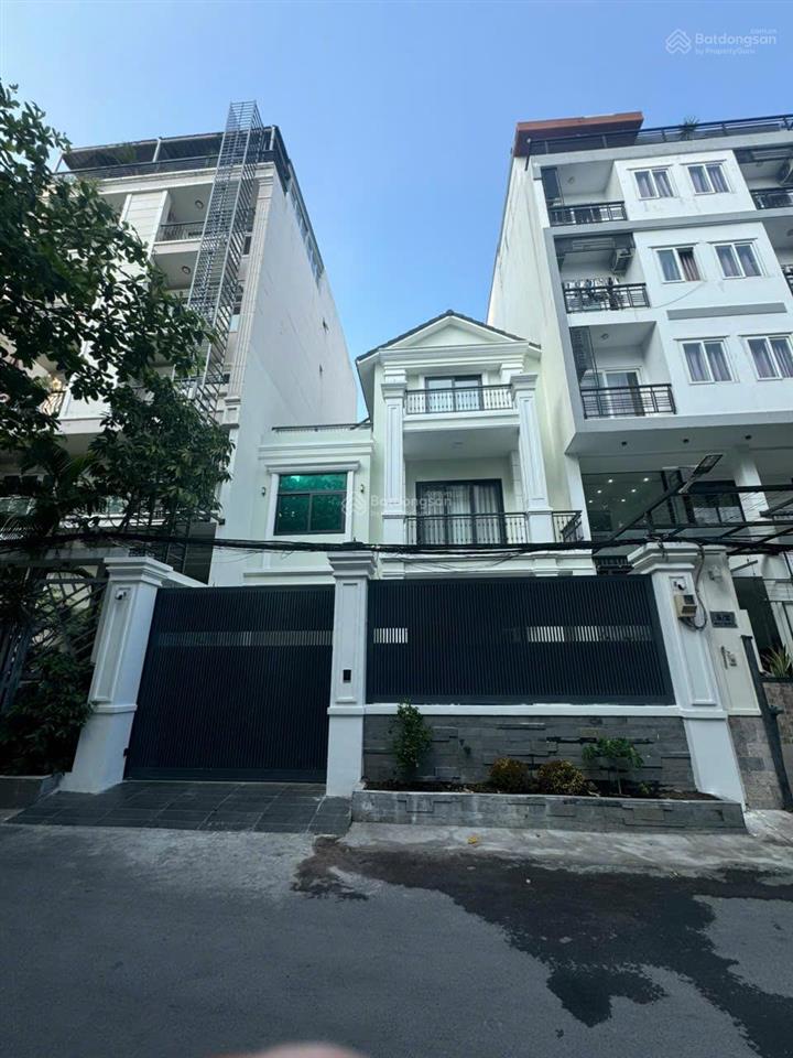 Bán biệt thự đường số 64  thảo điền  khu cao cấp quận 2