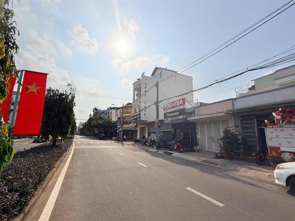Bán lô đất trống mặt tiền đường đại lộ ii, phường phước bình quận 9 (lg đường 30m)