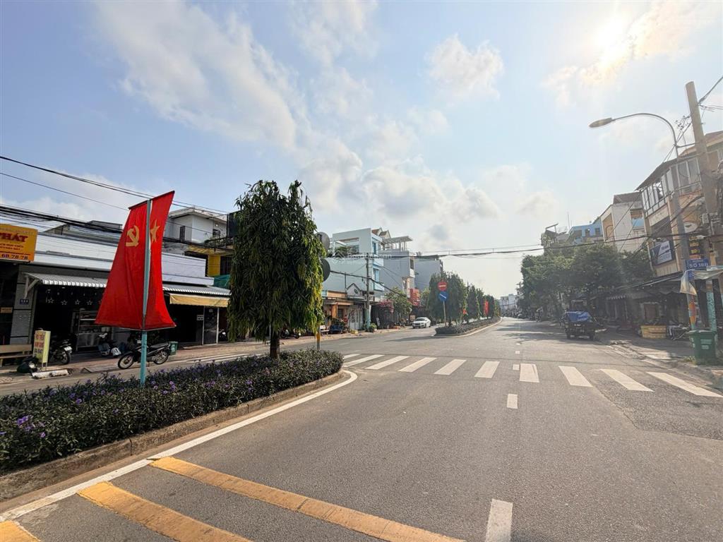 Bán lô đất trống mặt tiền đường đại lộ ii, phường phước bình quận 9 (lg đường 30m)